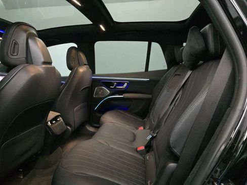 Used 2023 Mercedes-Benz EQS 580 4MATIC SUV image 8