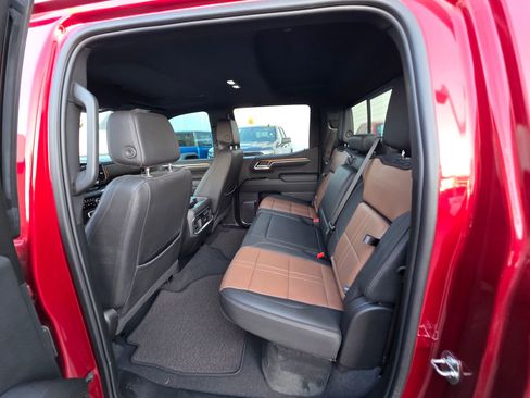 Used 2024 Chevrolet Silverado 1500 High Country w/ High Country Premium Package image 14