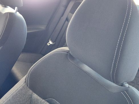 Used 2025 Nissan Kicks SV image 16