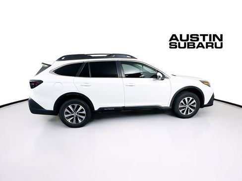 Used 2022 Subaru Outback Premium image 8