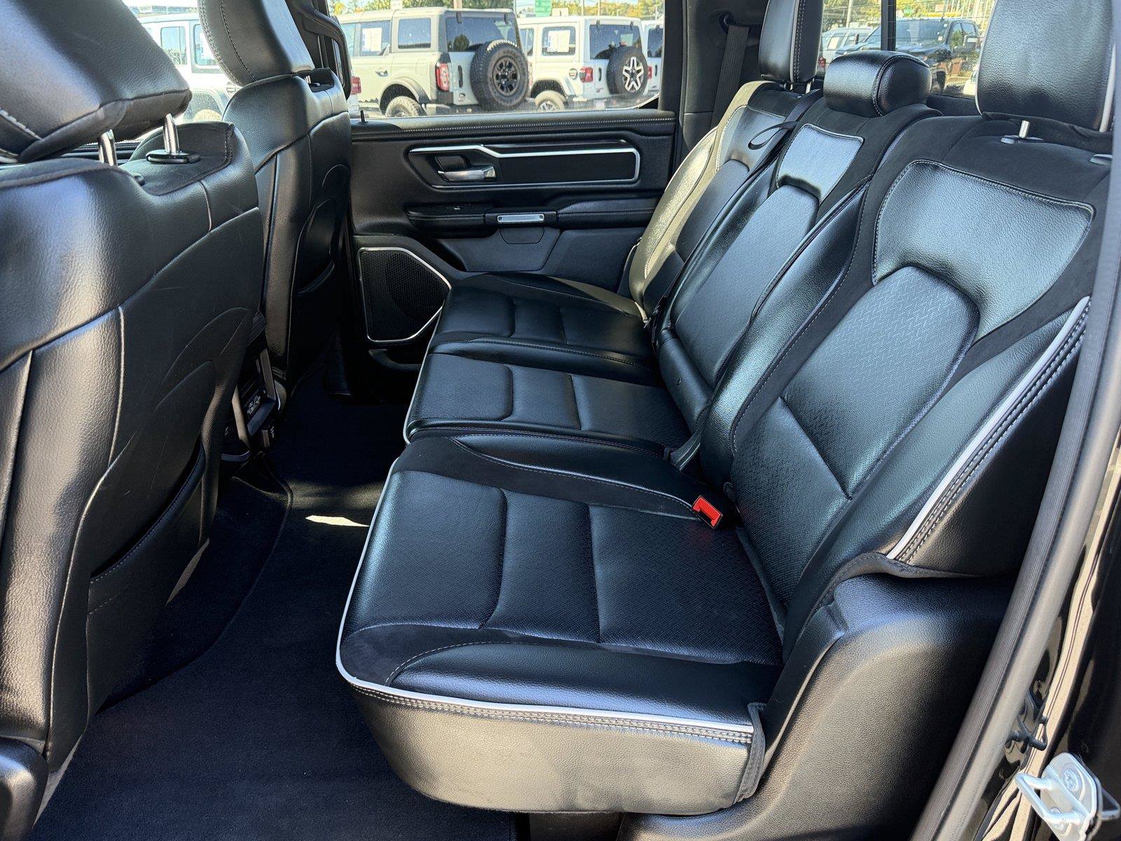 Used 2025 RAM 1500 Laramie AWD/4WD image 30