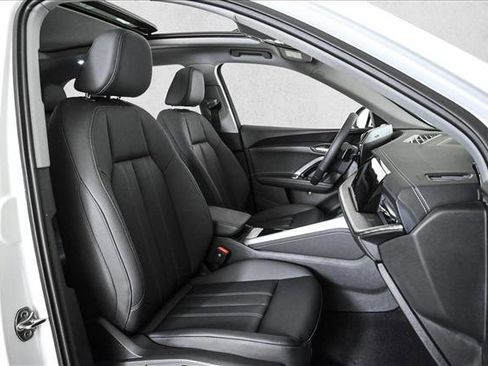 New 2025 Audi Q5 Premium image 21