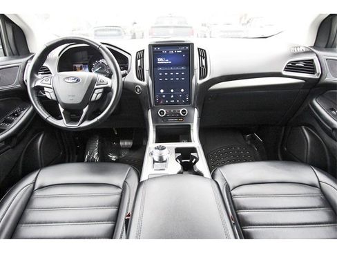 Used 2023 Ford Edge SEL image 8