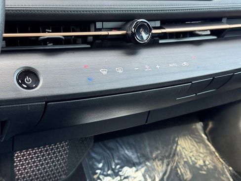 Used 2023 Nissan Ariya FWD image 33