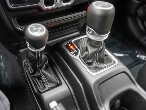 Used 2023 Jeep Wrangler Unlimited Sahara w/ Cold Weather Group AWD/4WD image 27