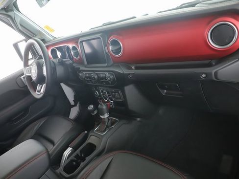 Used 2022 Jeep Gladiator Rubicon w/ Trailer Tow Package image 27