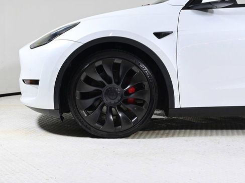 Used 2022 Tesla Model Y Performance image 22