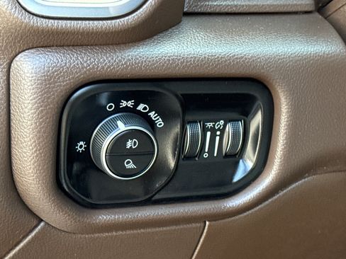 Used 2026 RAM 3500 Laramie AWD/4WD image 25