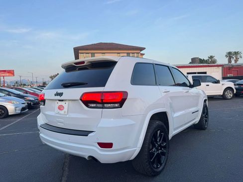 Used 2019 Jeep Grand Cherokee Altitude image 8