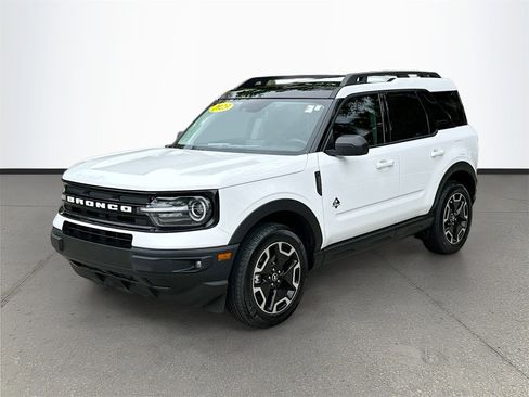 Used 2023 Ford Bronco Sport Outer Banks w/ Tech Package image 3