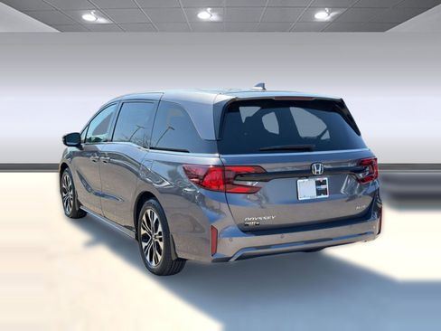 New 2026 Honda Odyssey Elite image 3