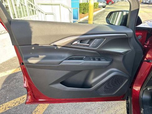 New 2026 Chevrolet Equinox EV LT image 13