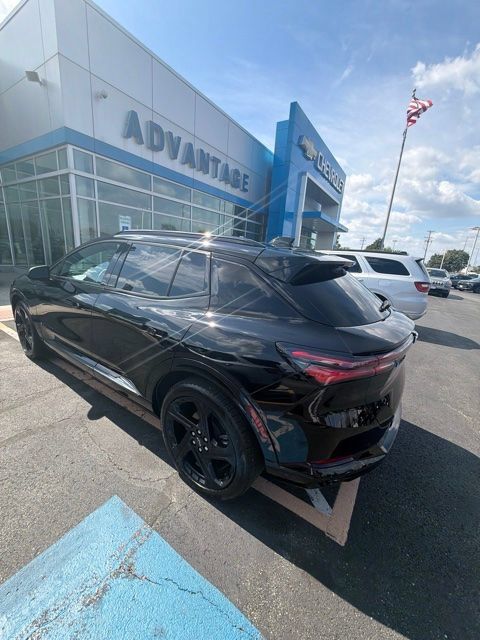 Certified 2024 Chevrolet Equinox EV RS FWD image 2