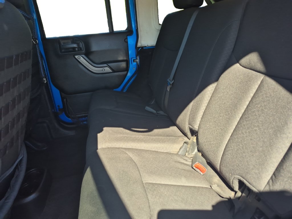 Used 2015 Jeep Wrangler Unlimited Sport AWD/4WD image 13