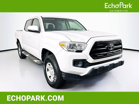 Used 2016 Toyota Tacoma SR image 1