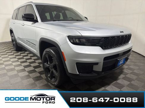 Used 2023 Jeep Grand Cherokee L Laredo AWD/4WD image 2
