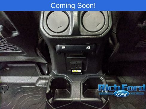 Used 2021 Jeep Gladiator Rubicon w/ Cold Weather Group image 19