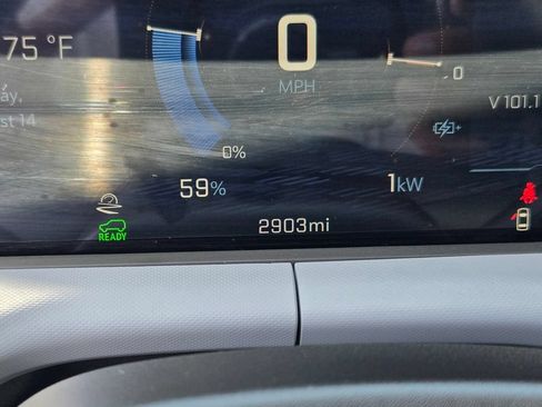Used 2027 Chevrolet Bolt LT w/ Comfort Package FWD image 19