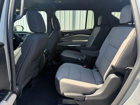 Used 2024 Chevrolet Traverse LT w/ LPO, Floor Liner Package AWD/4WD image 6