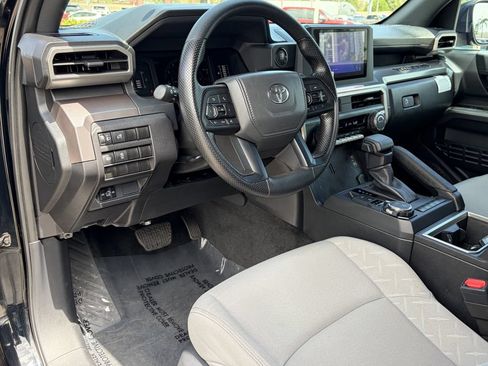 Certified 2025 Toyota Tacoma SR5 AWD/4WD image 20
