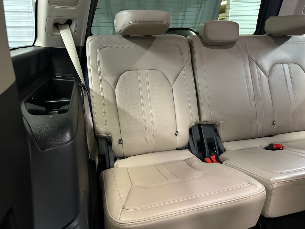 Used 2024 Ford Expedition Limited AWD/4WD image 34