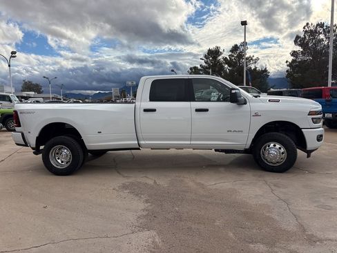 New 2026 RAM 3500 Big Horn AWD/4WD image 4