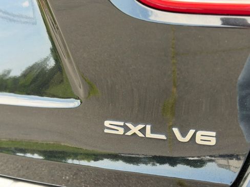 Used 2017 Kia Sorento SX AWD/4WD image 12