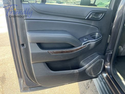 Used 2017 Chevrolet Suburban LT AWD/4WD image 14