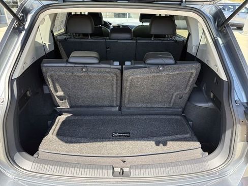 Used 2020 Volkswagen Tiguan SE w/ Panoramic Sunroof Package AWD/4WD image 25