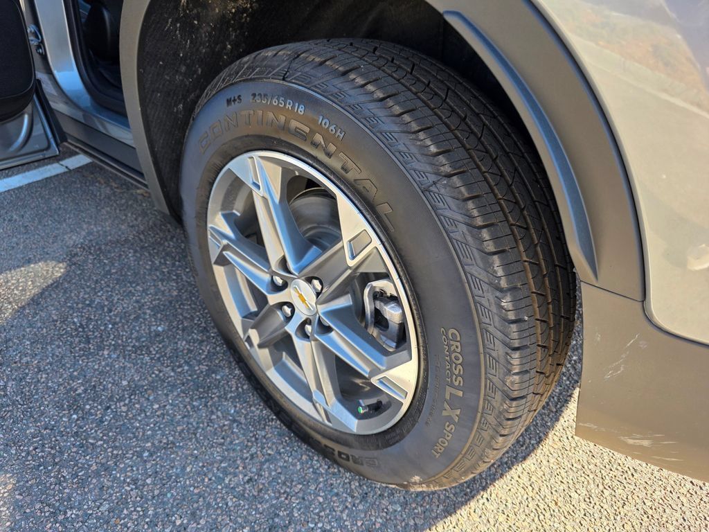New 2025 Chevrolet Blazer LT w/ LPO, Floor Liner Package FWD image 26