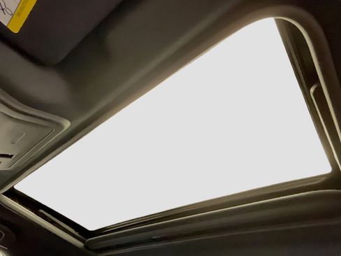 Used 2022 Nissan Frontier PRO-4X w/ Pro-4X Premium Package image 17