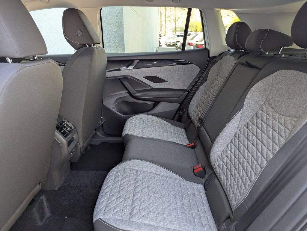Certified 2025 Volkswagen Tiguan S FWD image 17