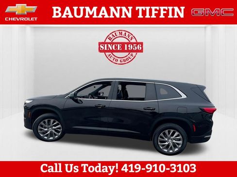 Used 2025 Buick Enclave Preferred AWD/4WD image 12