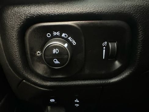 Used 2022 RAM 1500 Big Horn w/ Night Edition AWD/4WD image 20