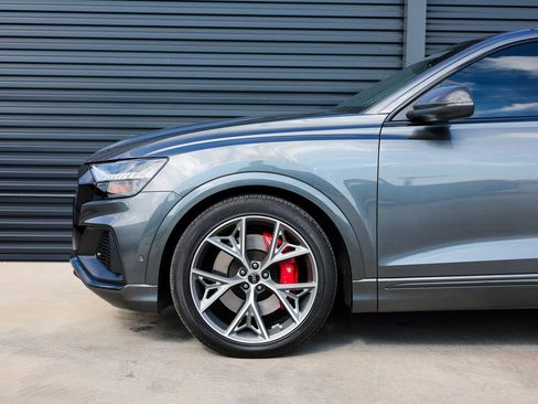 Used 2023 Audi SQ8 Prestige image 11