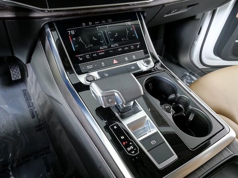 Used 2023 Audi Q8 Premium Plus w/ Premium Plus Package image 17