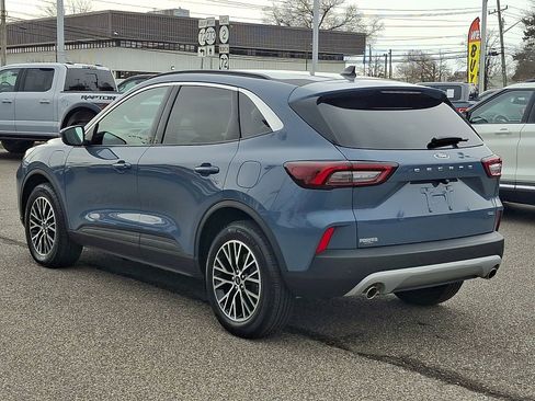 Certified 2023 Ford Escape SE image 7