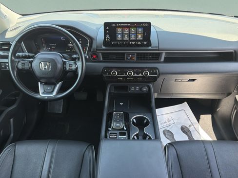 Used 2025 Honda Pilot Elite image 10