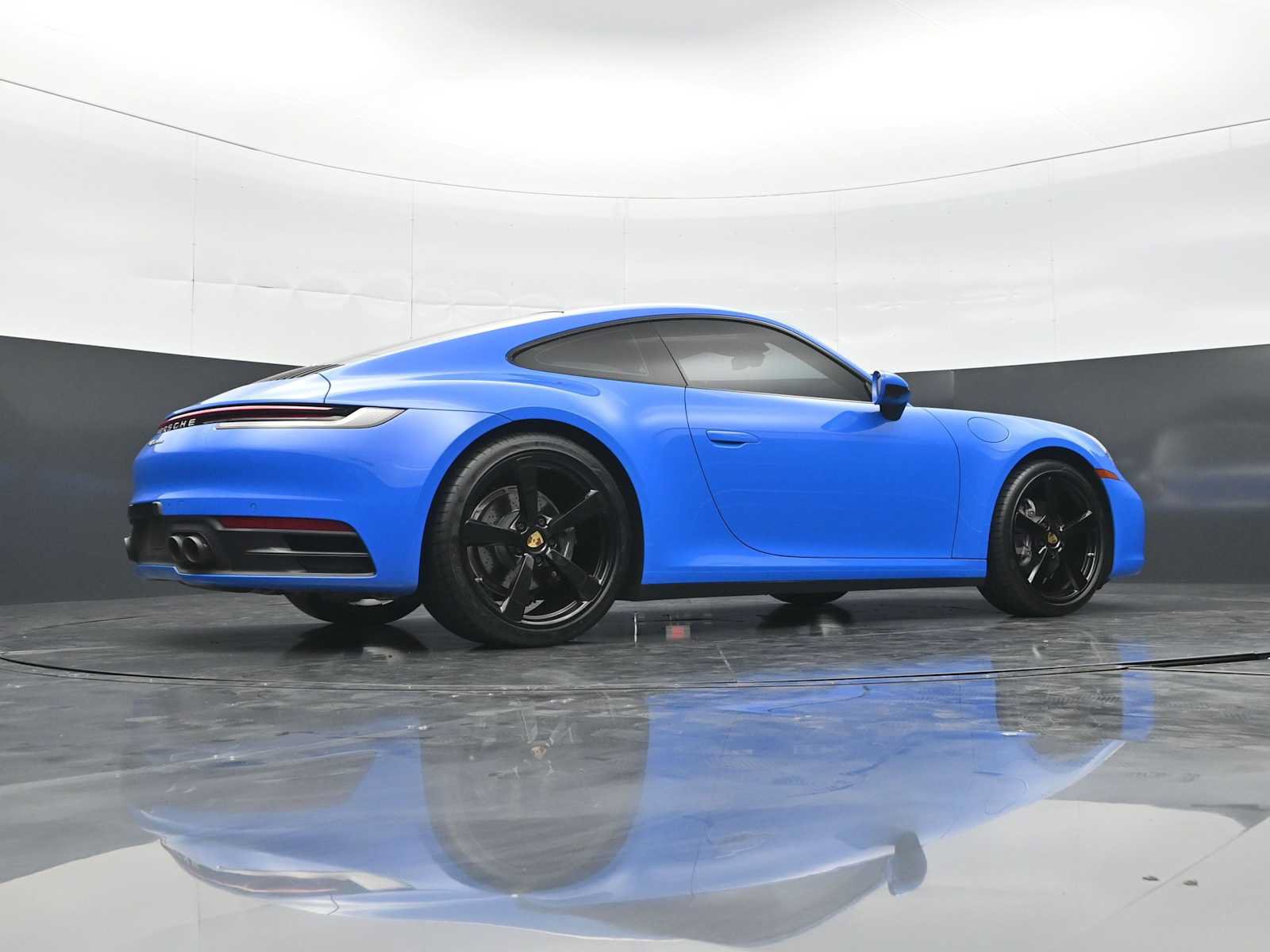 Used 2022 Porsche 911 Carrera RWD image 38