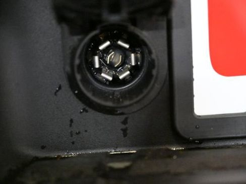 Used 2022 Nissan Frontier SV w/ Technology Package image 18