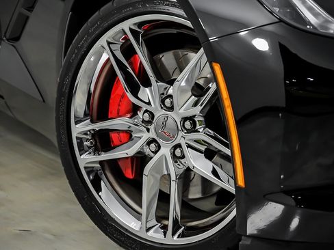 Used 2016 Chevrolet Corvette Stingray Coupe w/ 3LT Preferred Equipment Group RWD image 4