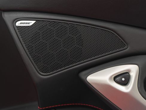 Used 2015 Chevrolet Corvette Z06 w/ 3LZ Preferred Equipment Group image 38