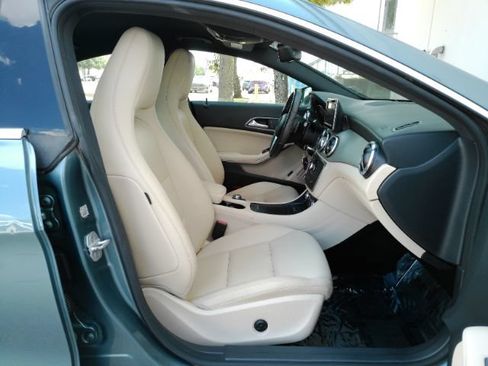 Used 2014 Mercedes-Benz CLA 250 image 20