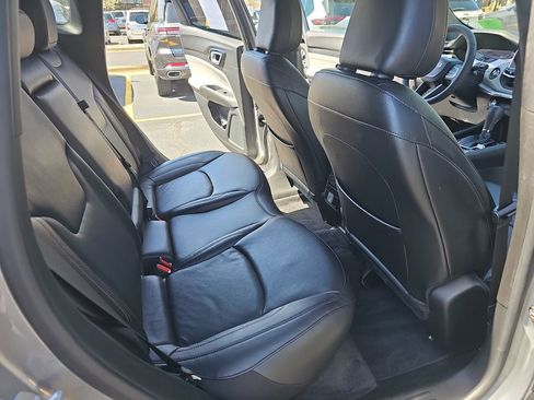 Certified 2023 Jeep Compass Limited AWD/4WD image 11