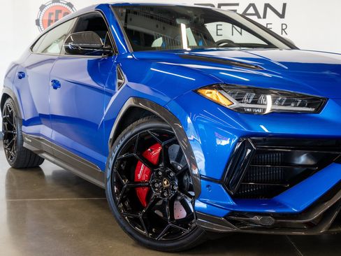 Used 2023 Lamborghini Urus Performante AWD/4WD image 13