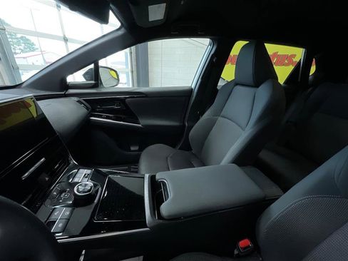 Used 2023 Subaru Solterra AWD image 11