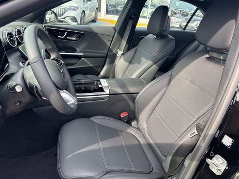 Used 2025 Mercedes-Benz C 300 Sedan image 8