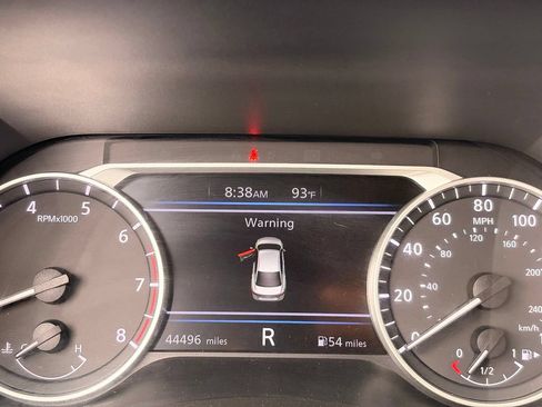 Used 2024 Nissan Sentra SV FWD image 33