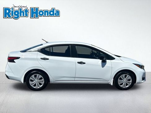 Used 2025 Nissan Versa S w/ Trunk Package FWD image 5