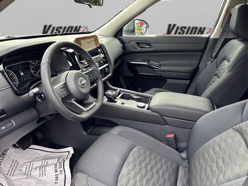 New 2025 Nissan Pathfinder SV w/ Black Appearance Package image 9